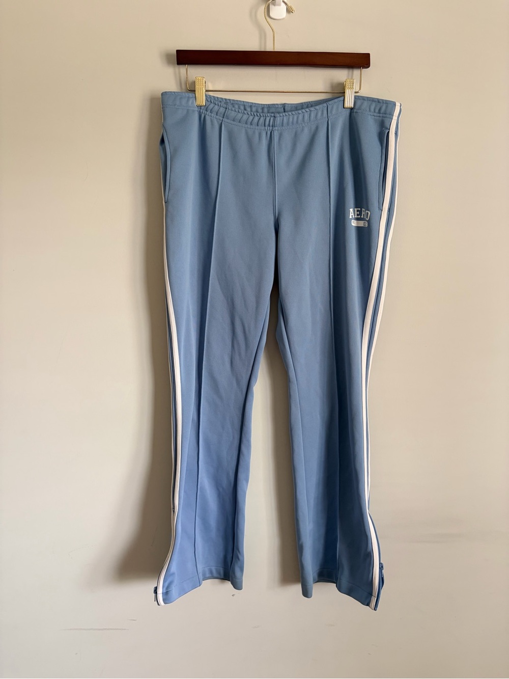 Vintage 90s/00s Light Blue Aeropostale Track Pants with Side Stripes